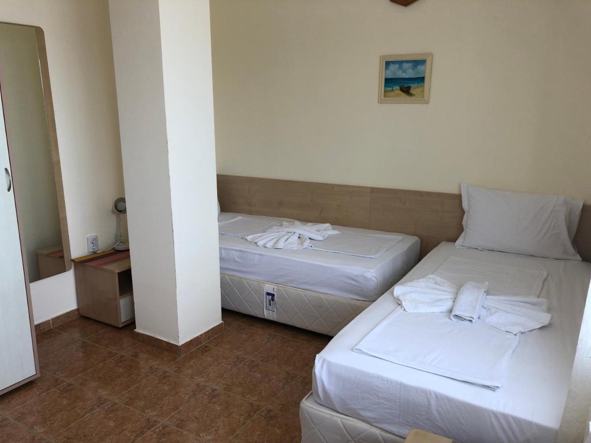 Borko Guest House Primorsko Exterior foto